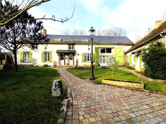 Maison 10 pièces 300 m²
