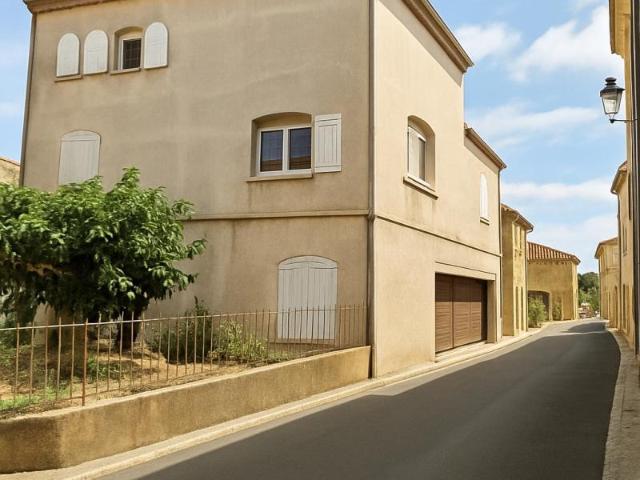 Maison 10 pièces 300 m²