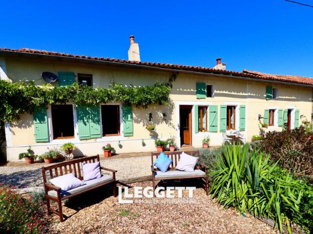 Maison 10 pièces 300 m²