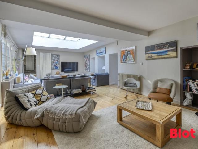 Maison 10 pièces 300 m²