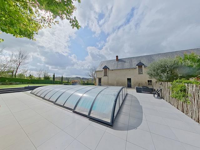 Maison 10 pièces 300 m²