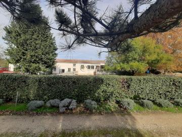 Maison 10 pièces 300 m²
