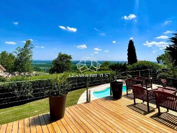 Maison 10 pièces 300 m²