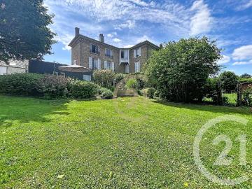 Maison 10 pièces 302 m²
