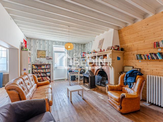Maison 10 pièces 302 m²