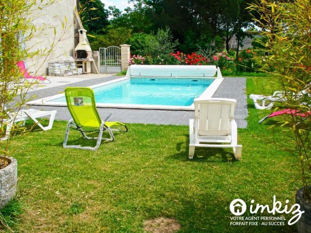 Maison 10 pièces 304 m²