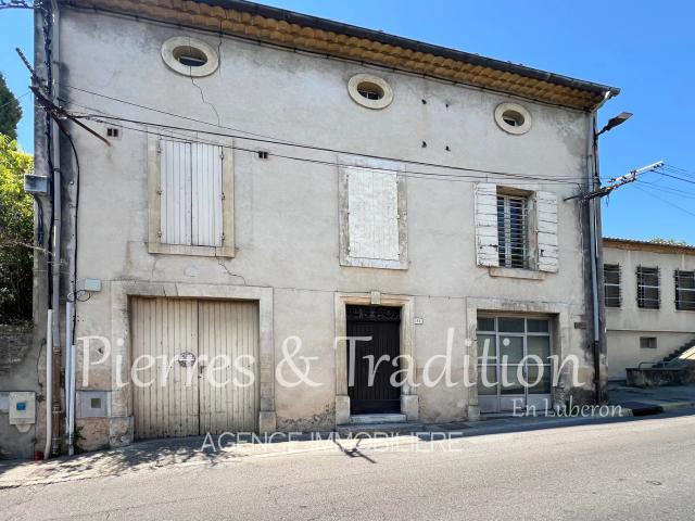 Maison 10 pièces 304 m²
