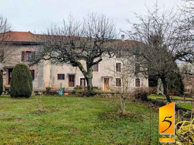 Maison 10 pièces 305 m²