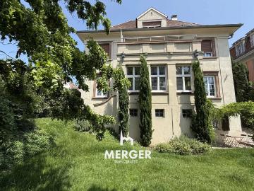 Maison 10 pièces 305 m²