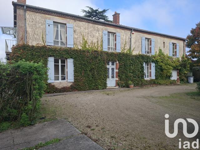 Maison 10 pièces 306 m²