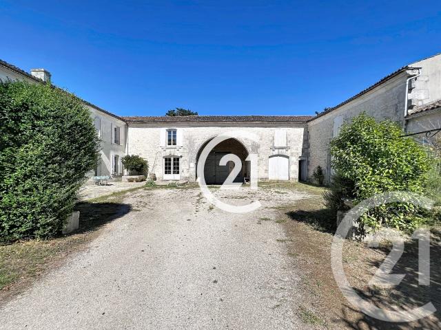 Maison 10 pièces 308 m²
