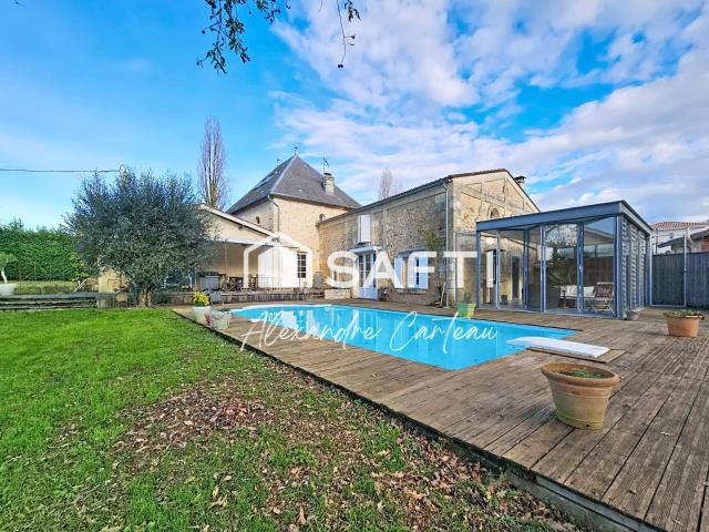 Maison 10 pièces 309 m²