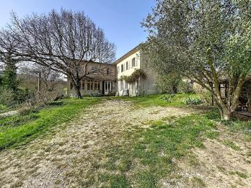 Maison 10 pièces 310 m²