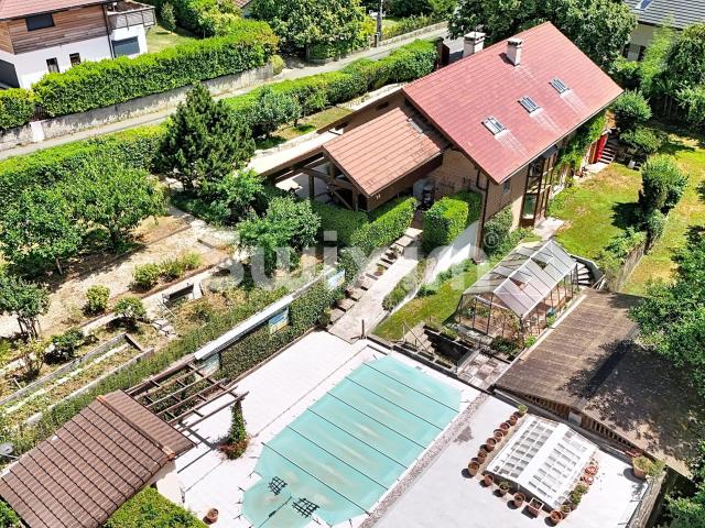 Maison 10 pièces 310 m²