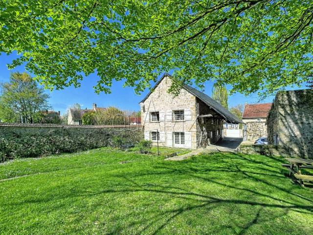 Maison 10 pièces 310 m²
