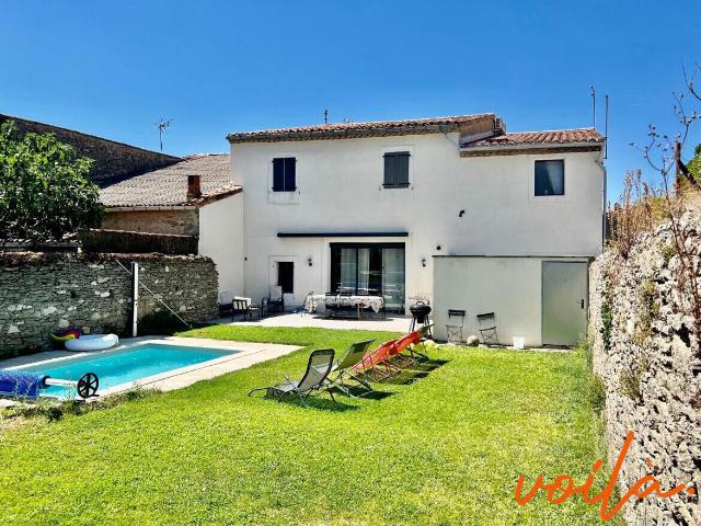 Maison 10 pièces 310 m²