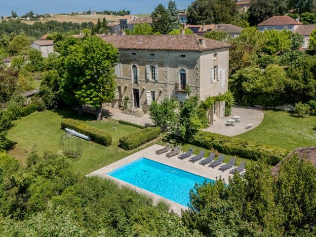 Maison 10 pièces 310 m²