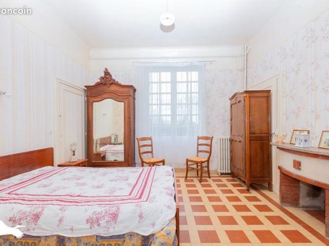 Maison 10 pièces 310 m²