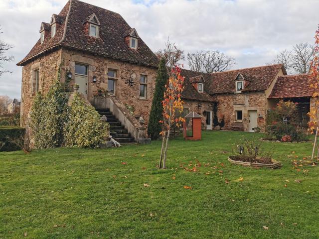 Maison 10 pièces 310 m²