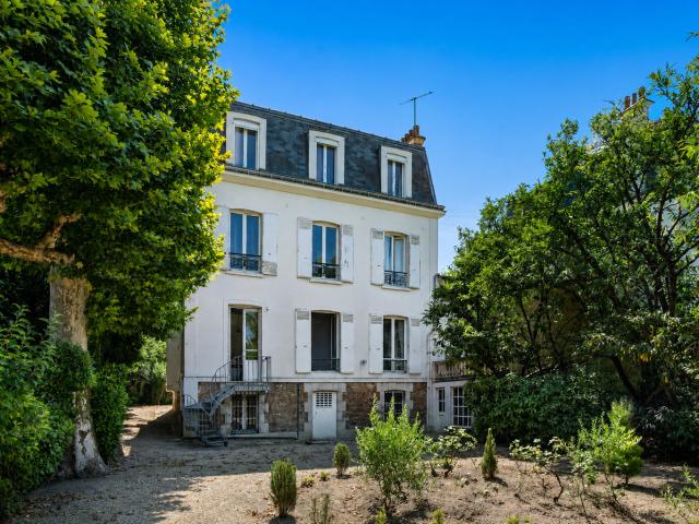 Maison 10 pièces 311 m²