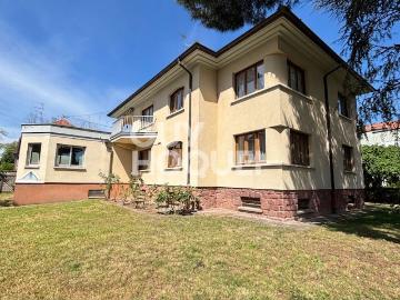 Maison 10 pièces 312 m²