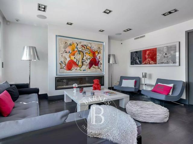 Maison 10 pièces 312 m²