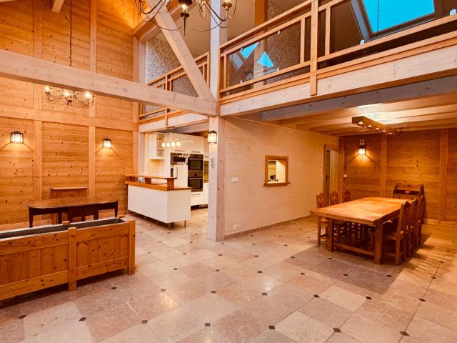 Maison 10 pièces 312 m²