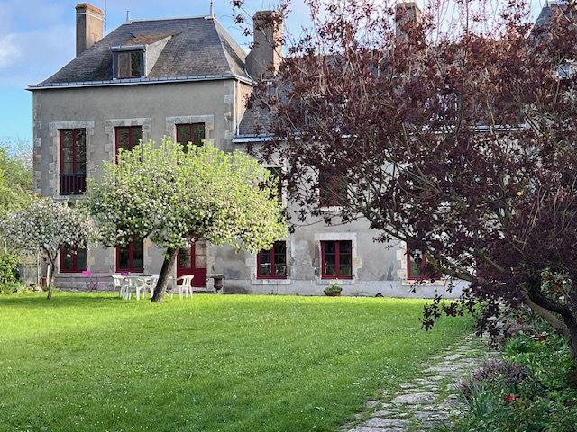 Maison 10 pièces 317 m²
