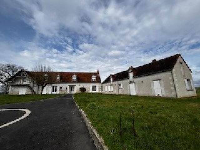 Maison 10 pièces 317 m²