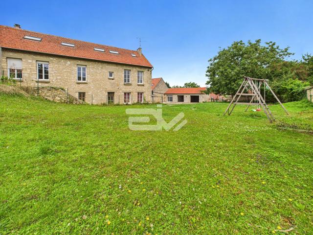 Maison 10 pièces 254 m²