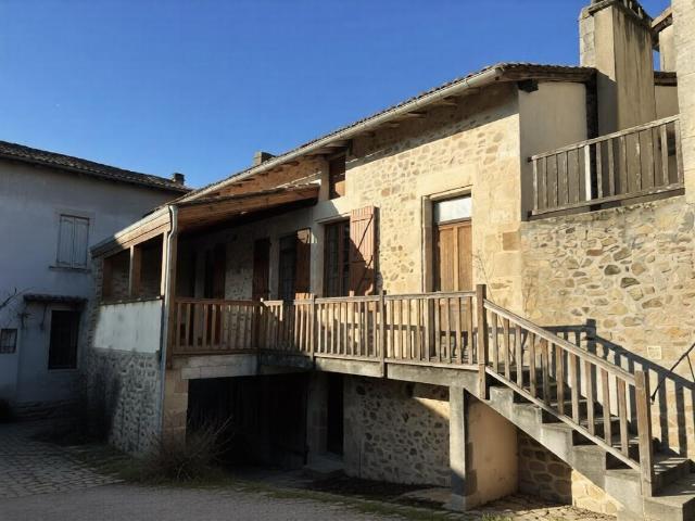 Maison 10 pièces 315 m²