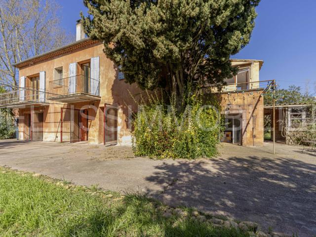 Maison 10 pièces 315 m²