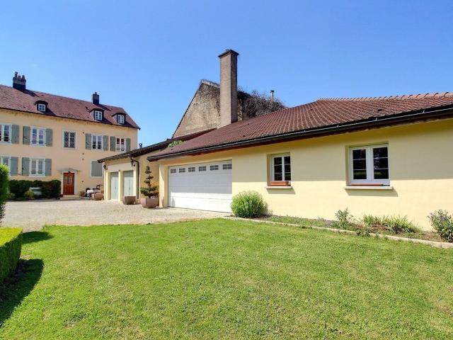 Maison 10 pièces 315 m²