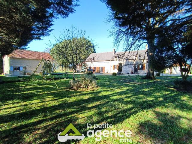 Maison 10 pièces 315 m²