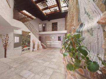 Maison 10 pièces 316 m²