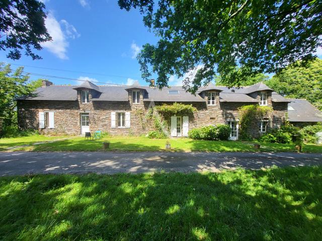 Maison 10 pièces 318 m²