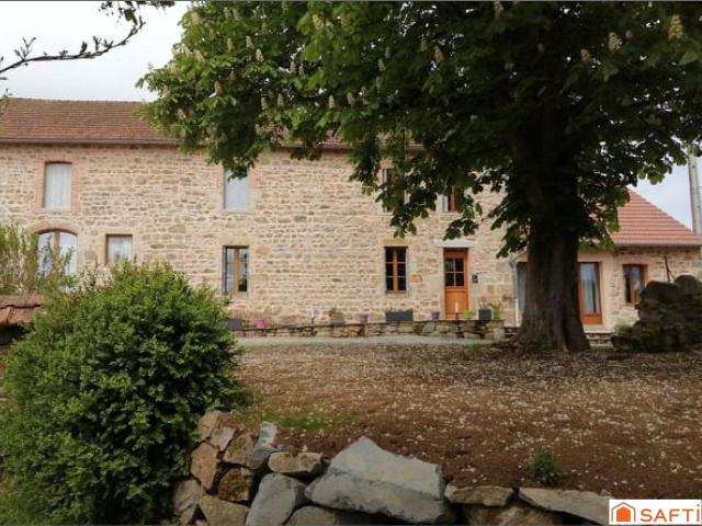 Maison 10 pièces 320 m²