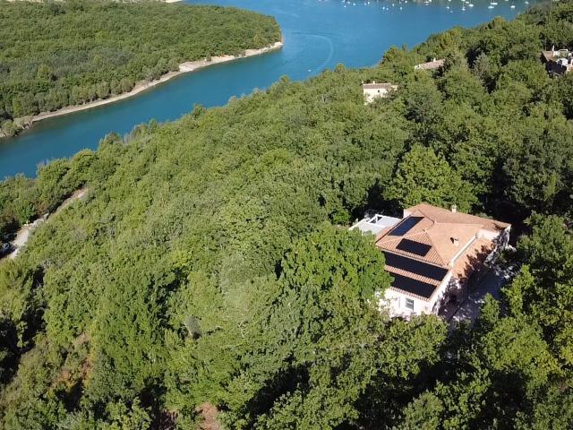 Maison 10 pièces 320 m²