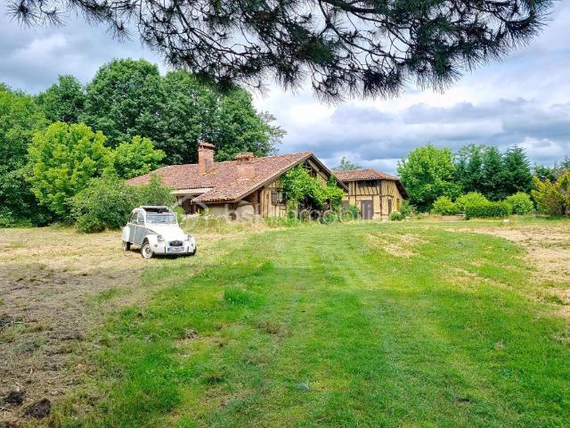 Maison 10 pièces 320 m²