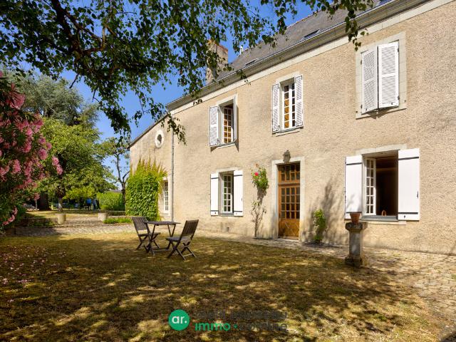 Maison 10 pièces 321 m²