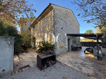 Maison 10 pièces 322 m²