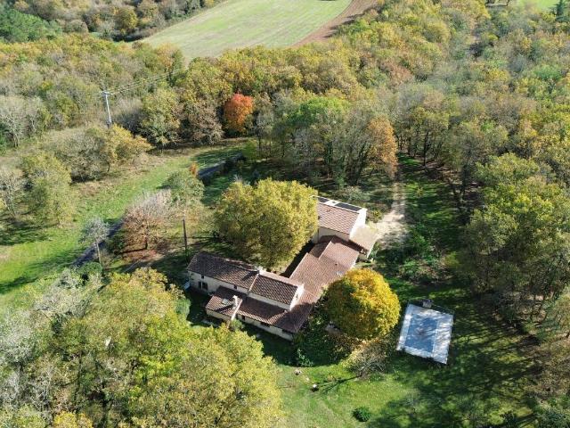 Maison 10 pièces 327 m²