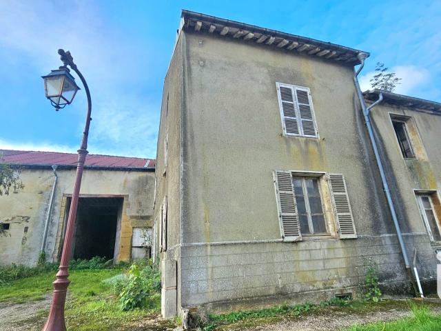 Maison 10 pièces 325 m²