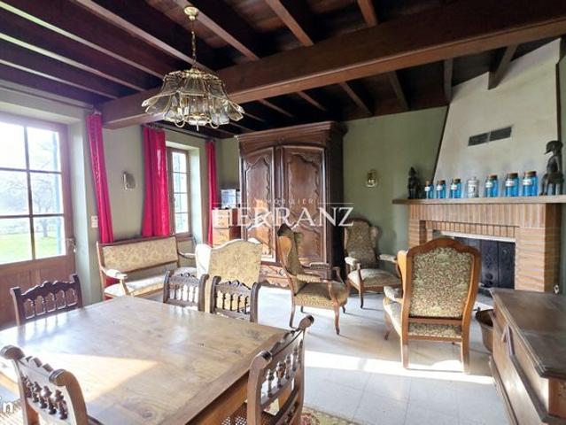 Maison 10 pièces 325 m²