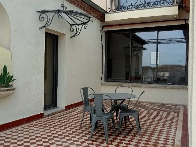 Maison 10 pièces 325 m²