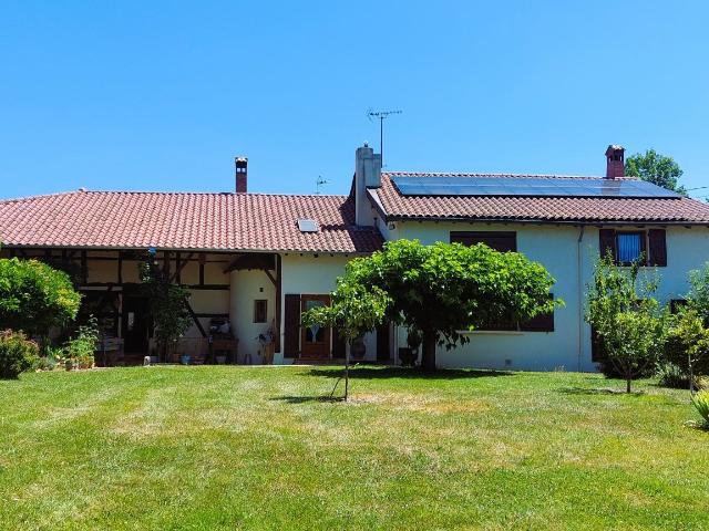 Maison 10 pièces 325 m²