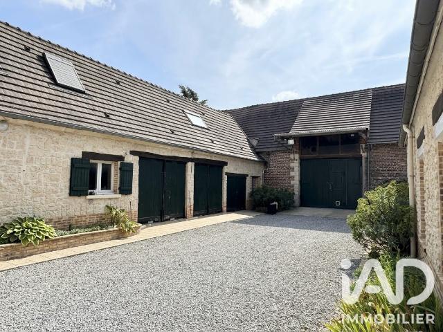 Maison 10 pièces 326 m²
