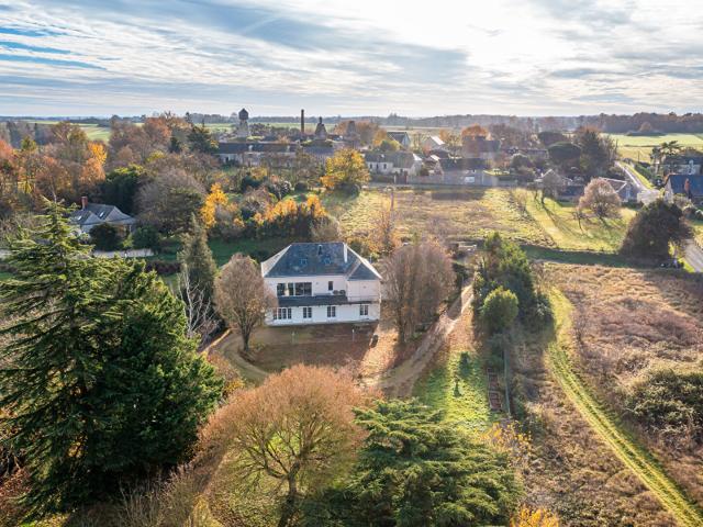 Maison 10 pièces 326 m²