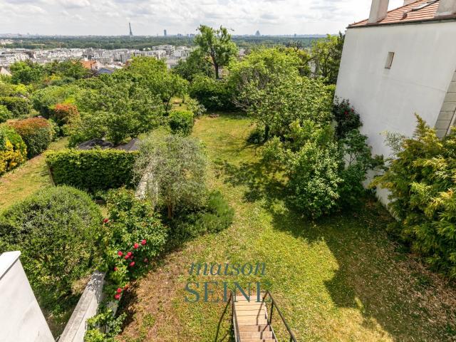 Maison 10 pièces 328 m²