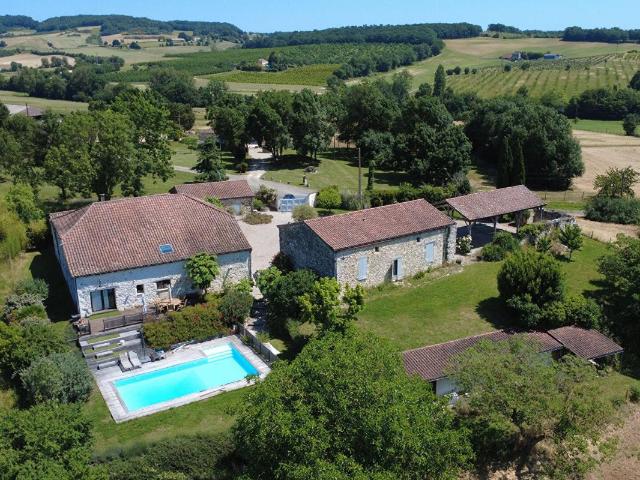 Maison 10 pièces 333 m²